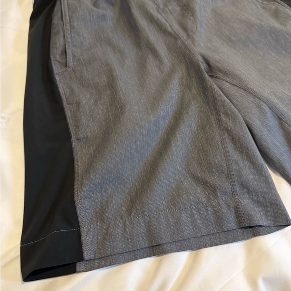 Lululemon Athletica Men's Shorts in Gray and Black - Picture 3 of 6